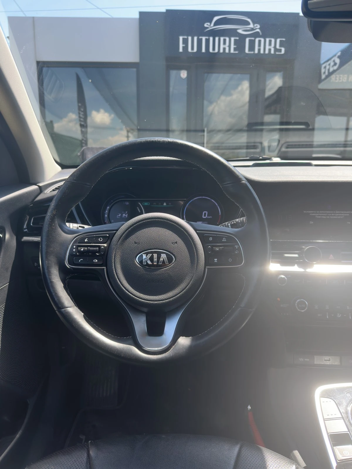 Kia Niro 64KWh/EXECUTIVE LINE/SOH100%/KIACONN/ШИБИДАХ!, снимка 7 - Автомобили и джипове - 54848074