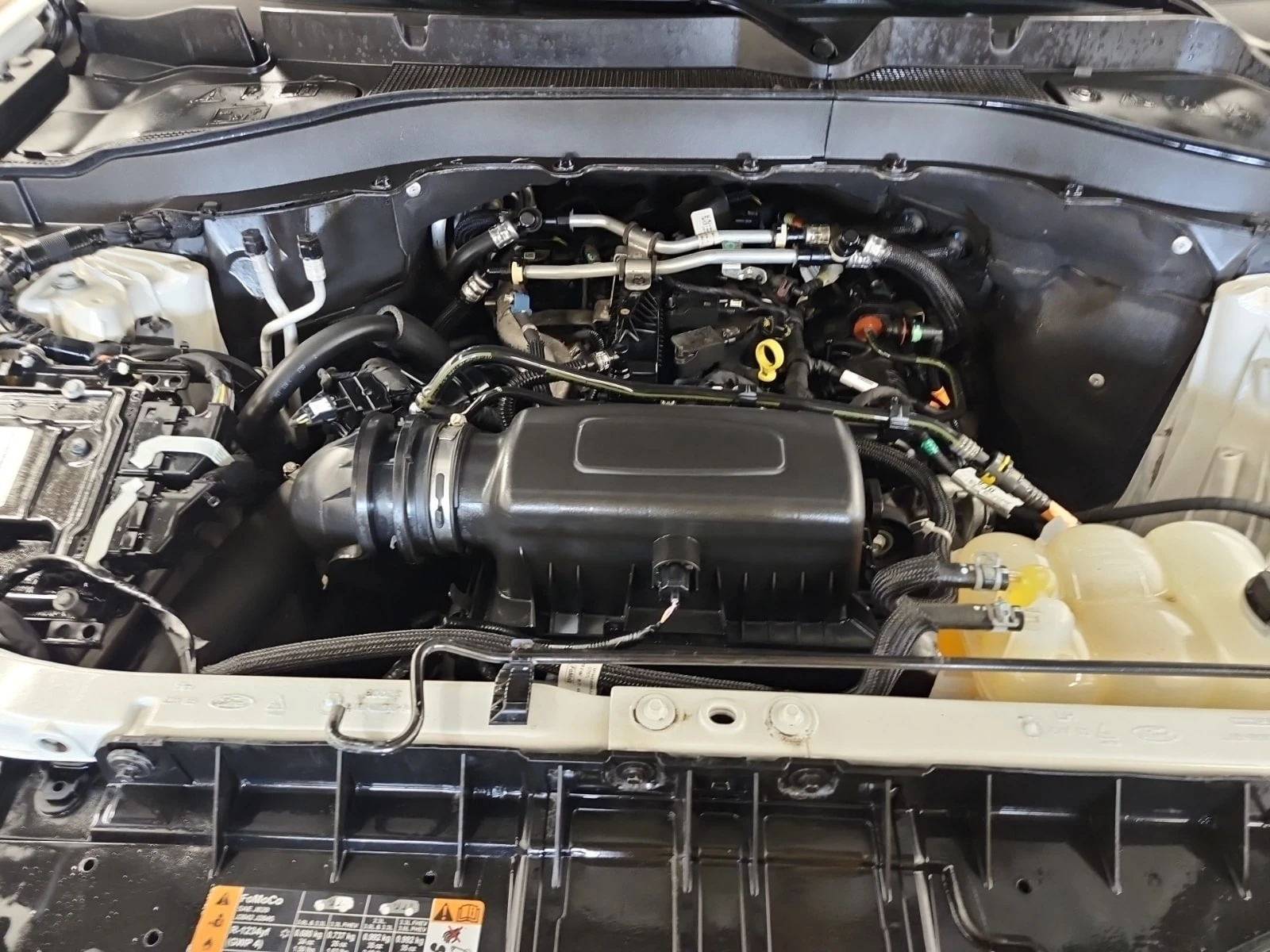 Ford Explorer XLT| HUD| PANO| 2 КЛЮЧА| ПОДГРЕВИ| , снимка 15 - Автомобили и джипове - 55992359
