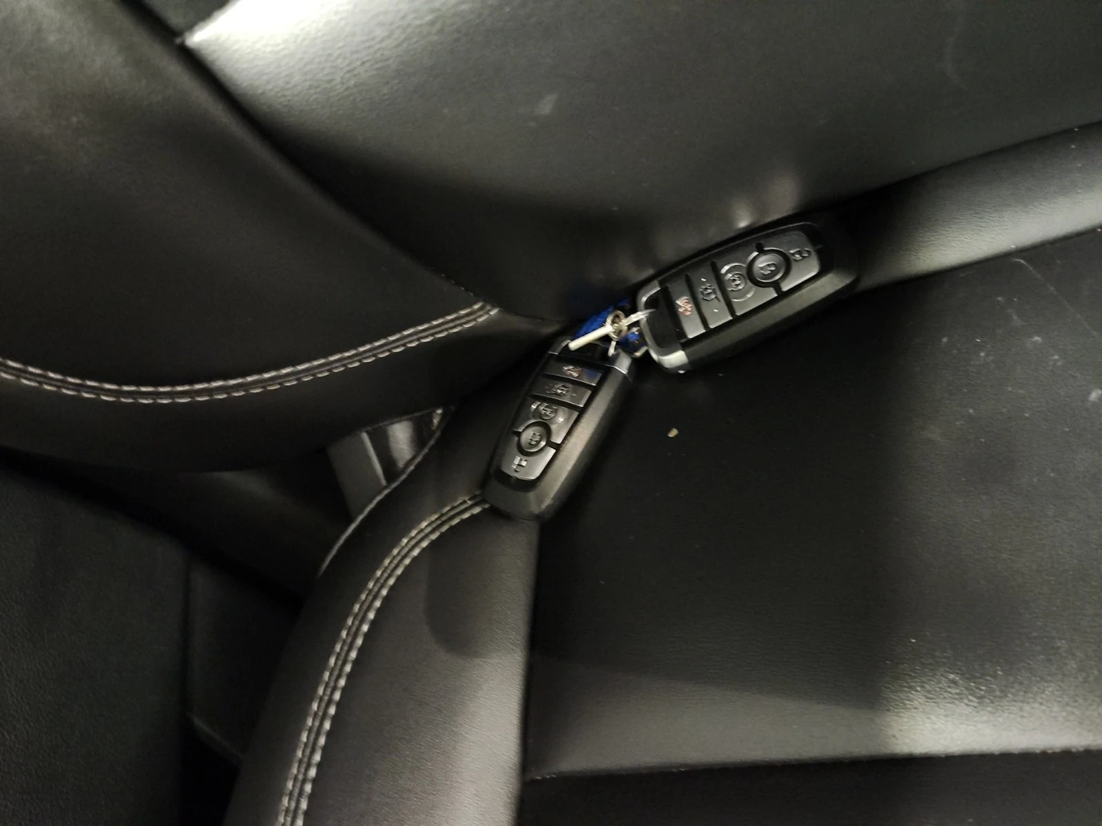 Ford Explorer XLT| HUD| PANO| 2 КЛЮЧА| ПОДГРЕВИ| , снимка 8 - Автомобили и джипове - 55992359
