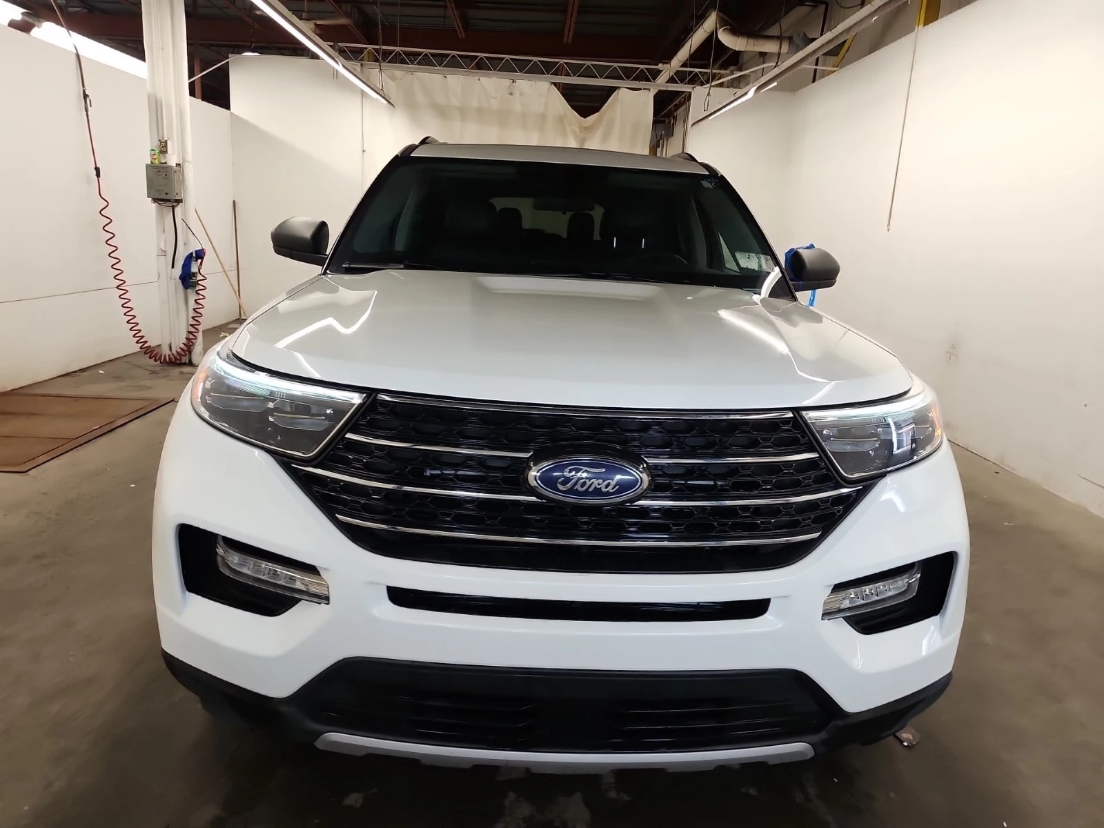 Ford Explorer XLT| HUD| PANO| 2 КЛЮЧА| ПОДГРЕВИ| , снимка 17 - Автомобили и джипове - 55992359