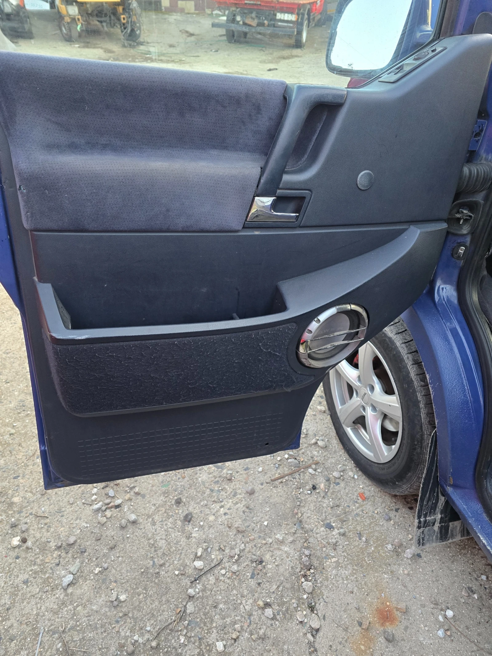 VW T4 2.5 TDI 102 PS, снимка 5 - Бусове и автобуси - 53858168