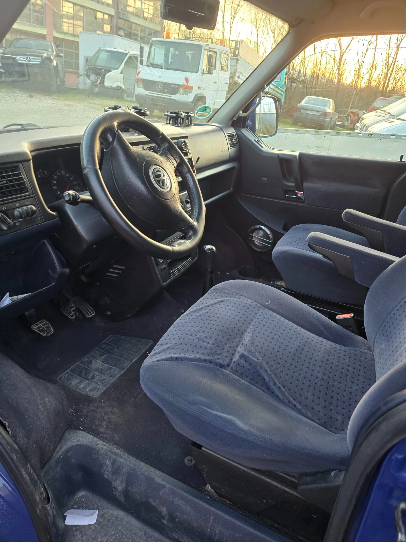 VW T4 2.5 TDI 102 PS, снимка 2 - Бусове и автобуси - 53858168