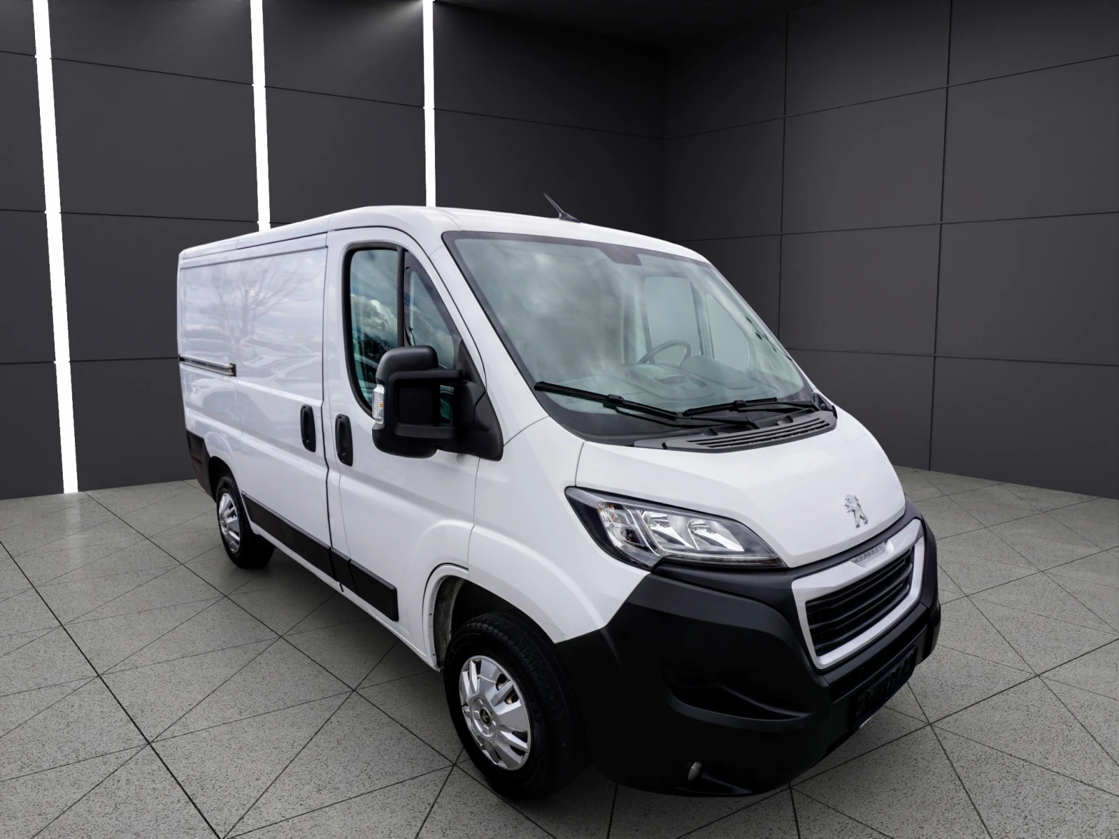 Peugeot Boxer 2.2 BLUEHDI , снимка 2 - Бусове и автобуси - 54081794