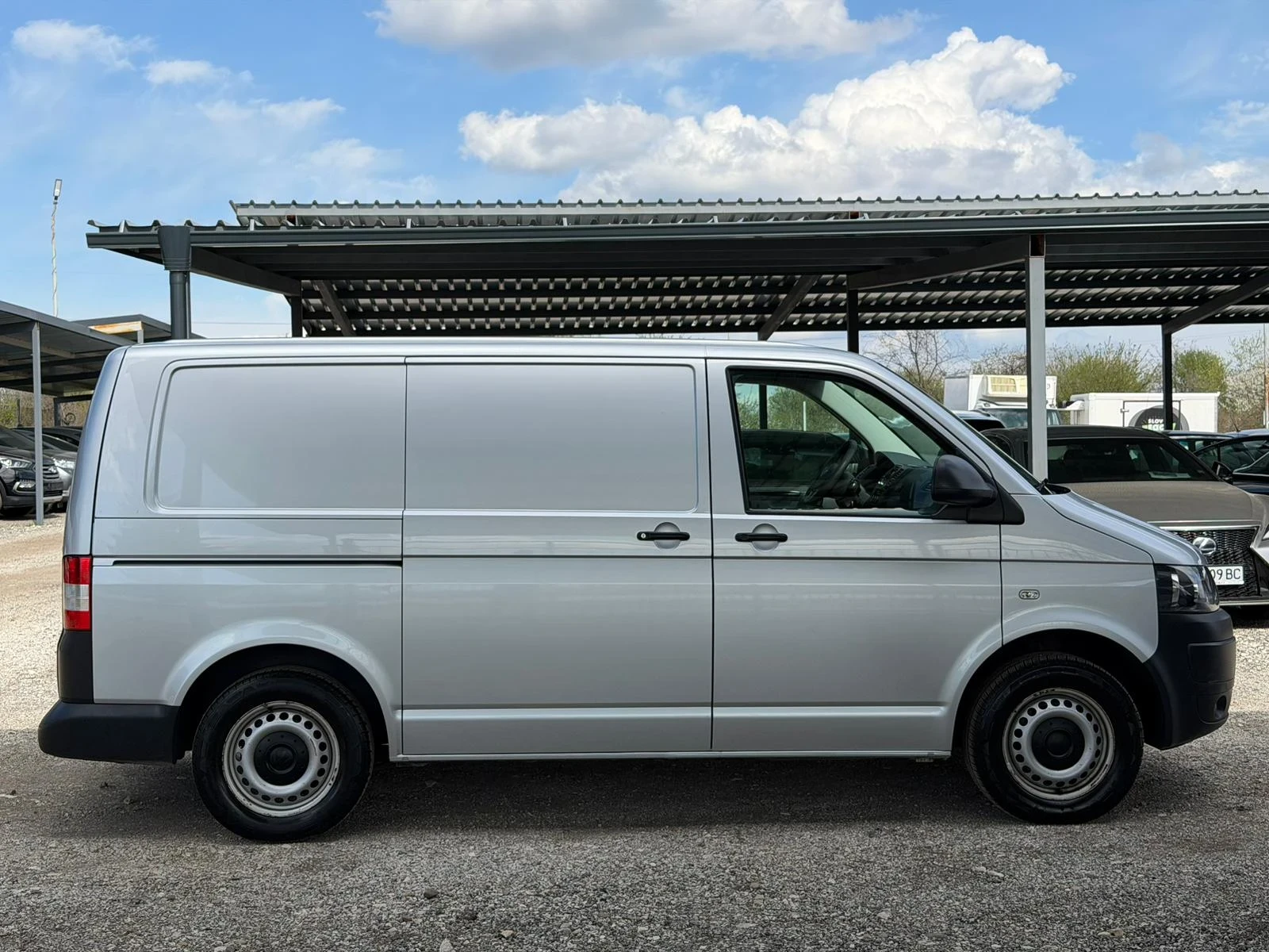 VW T5 2.0TDI/Automatic/, снимка 4 - Бусове и автобуси - 54177152