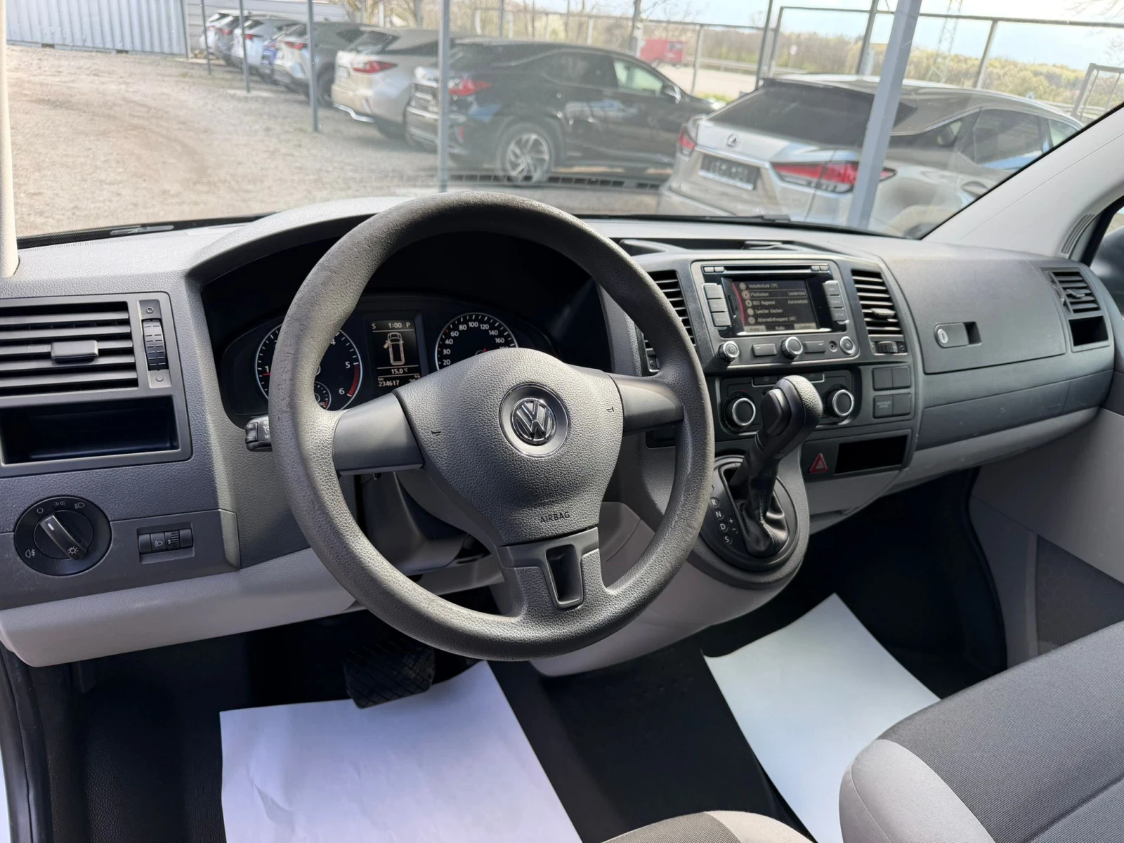 VW T5 2.0TDI/Automatic/, снимка 10 - Бусове и автобуси - 54177152