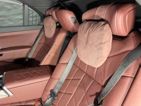 BMW 740 d xDrive* Shadowline* M-Sport* TV* Swarovski* B&W*, снимка 11