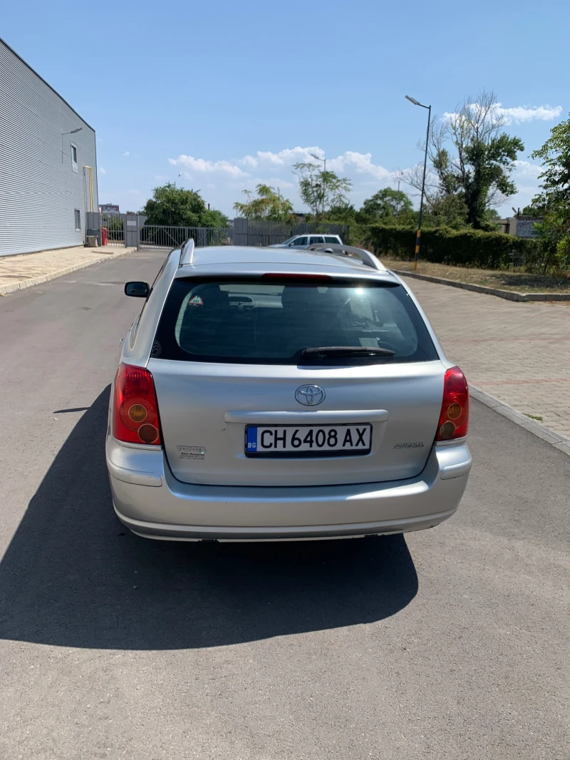 Toyota Avensis 1.8 ГАЗ, снимка 3 - Автомобили и джипове - 47057929