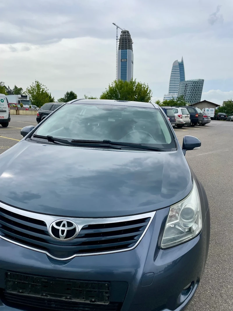 Toyota Avensis Ф1///НАВИГАЦИЯ///Cruise, снимка 1 - Автомобили и джипове - 47688305