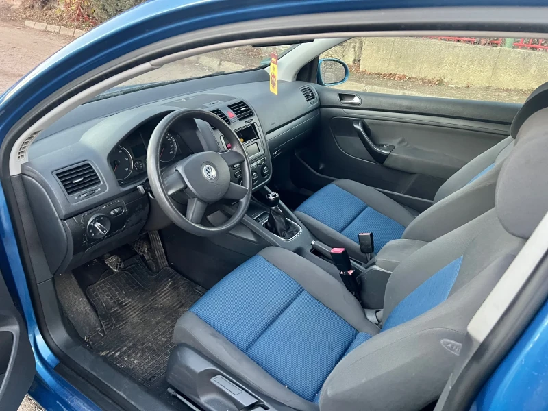 VW Golf 1.9, снимка 5 - Автомобили и джипове - 48342555