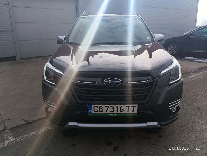 Subaru Forester 2.0i MHEV Premium cvt, снимка 2 - Автомобили и джипове - 48975024