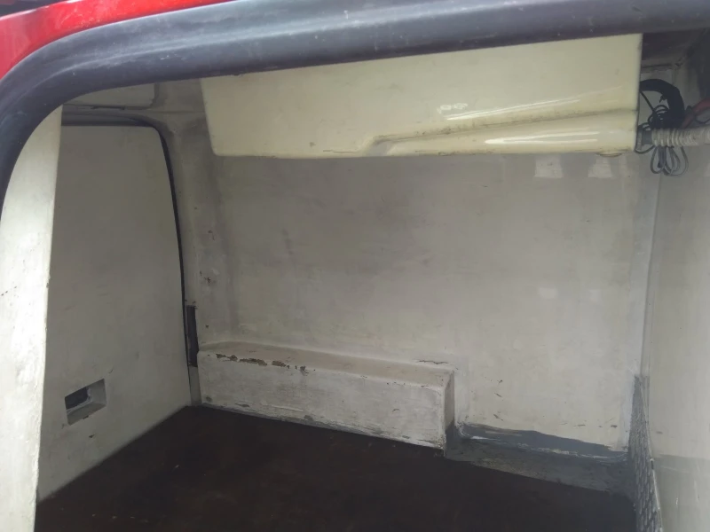 VW Caddy, снимка 8 - Автомобили и джипове - 50900909