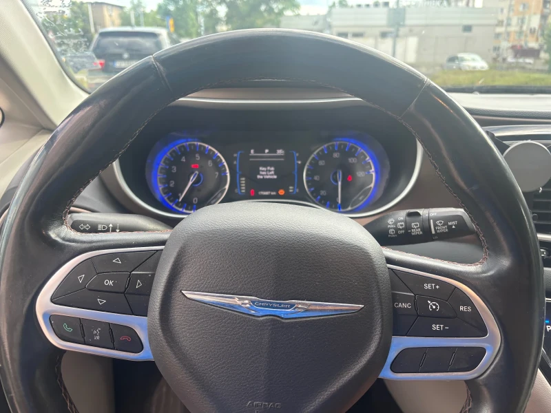 Chrysler Pacifica 3.6 Limited, снимка 10 - Автомобили и джипове - 52381426