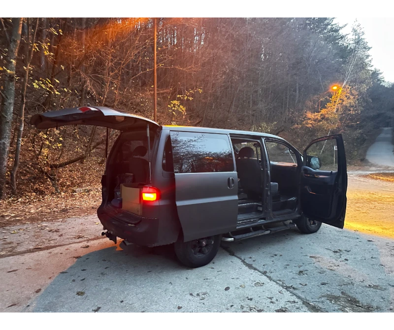 Hyundai Starex H1, снимка 10 - Автомобили и джипове - 52517577