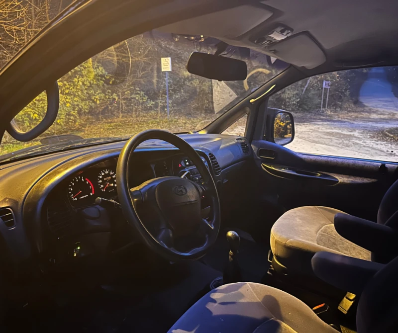 Hyundai Starex H1, снимка 14 - Автомобили и джипове - 52517577