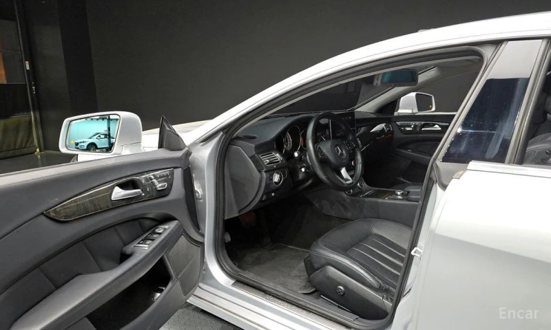 Mercedes-Benz CLS 350, снимка 10 - Автомобили и джипове - 53511660