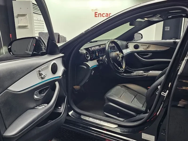 Mercedes-Benz E 250 Avantgarde, снимка 10 - Автомобили и джипове - 55739962