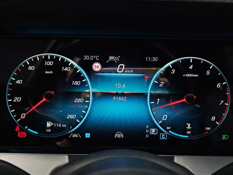 Mercedes-Benz E 250 Avantgarde, снимка 8 - Автомобили и джипове - 55739962