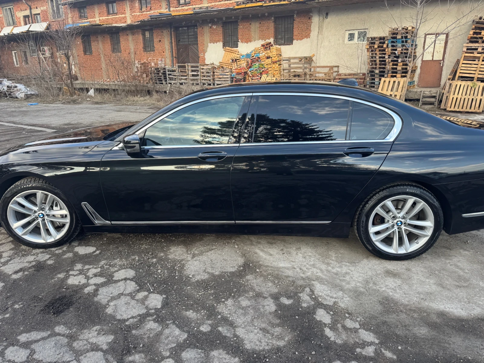 BMW 740  - изображение 6