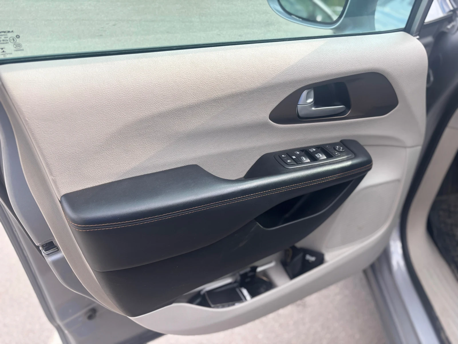 Chrysler Pacifica 3.6 Limited - изображение 9
