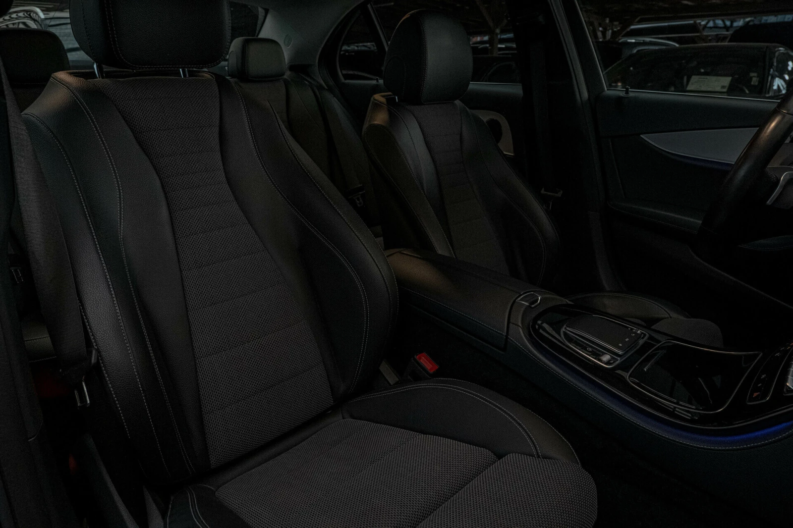 Mercedes-Benz E 300 dE/4Matic/Multibeam Led/Ambient/Камера/Virtual - изображение 9