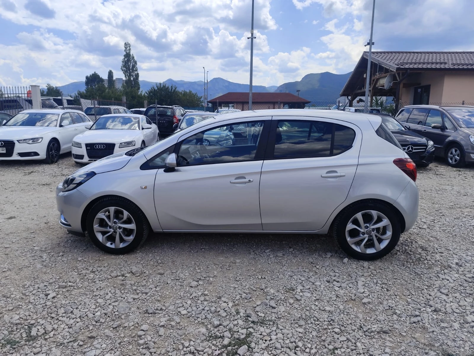 Opel Corsa 1.4 бензин Автомат Реани километри - изображение 9
