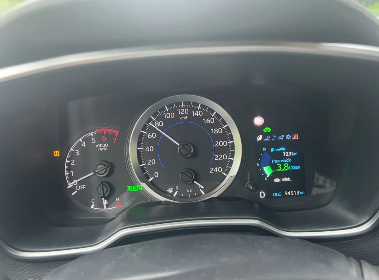 Toyota Corolla Хибрид - изображение 10