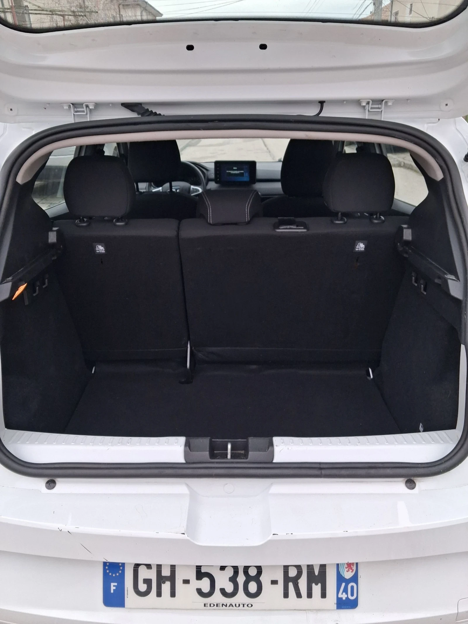 Dacia Sandero 1.0  | Mobile.bg � ����������� 12