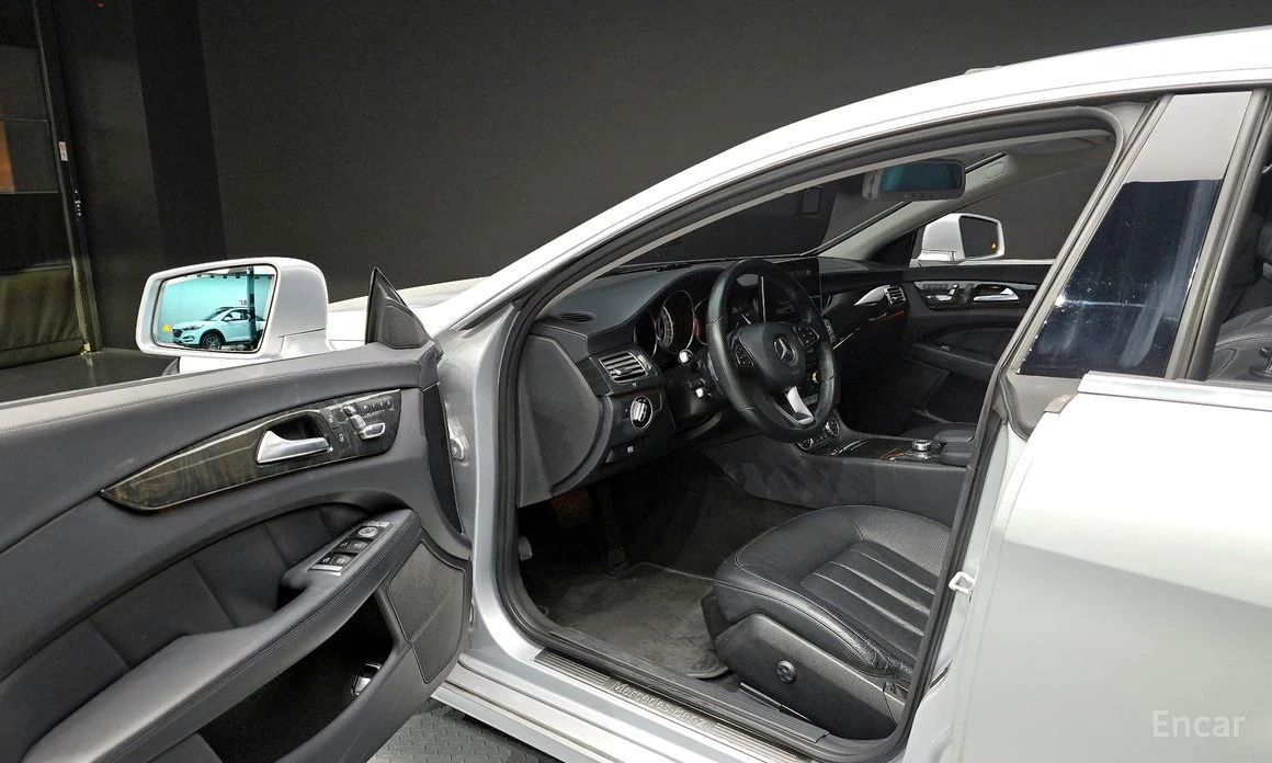 Mercedes-Benz CLS 350  - изображение 10