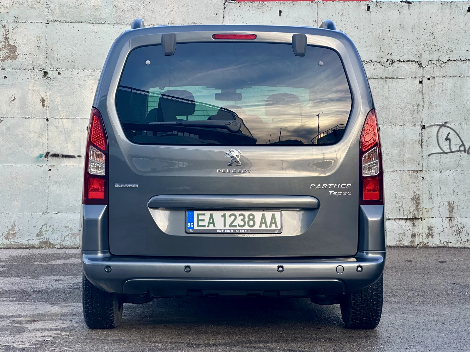 Peugeot Partner Tepee FullElectric Allure - изображение 4