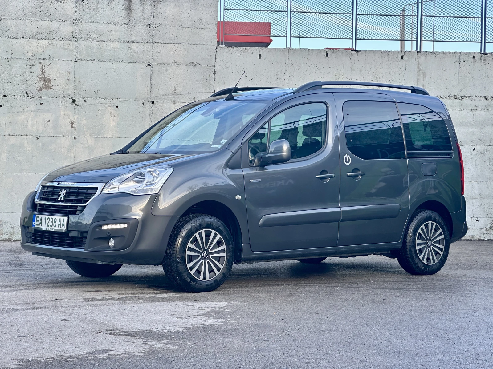 Peugeot Partner Tepee FullElectric Allure