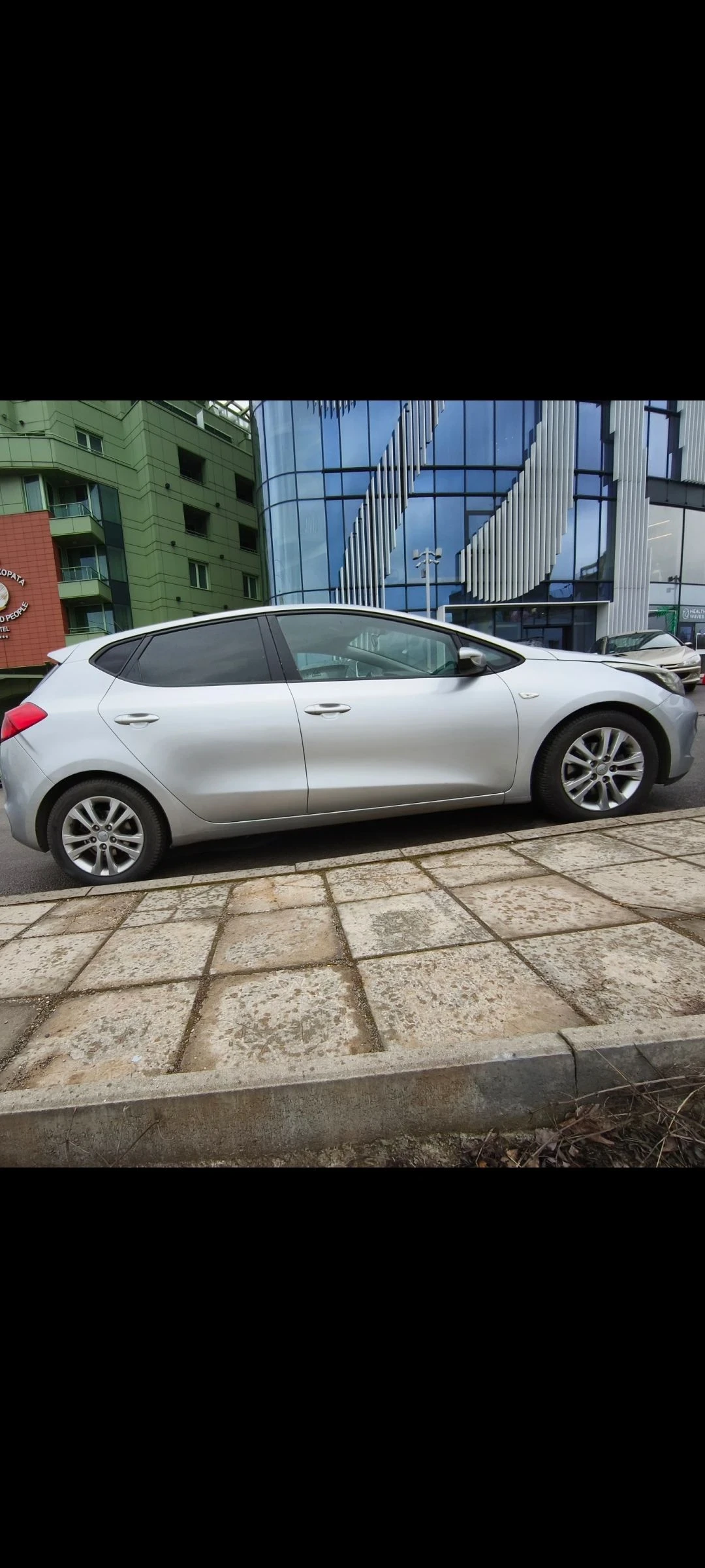 Kia Ceed 1.4 CRDi, снимка 5 - Автомобили и джипове - 54087114