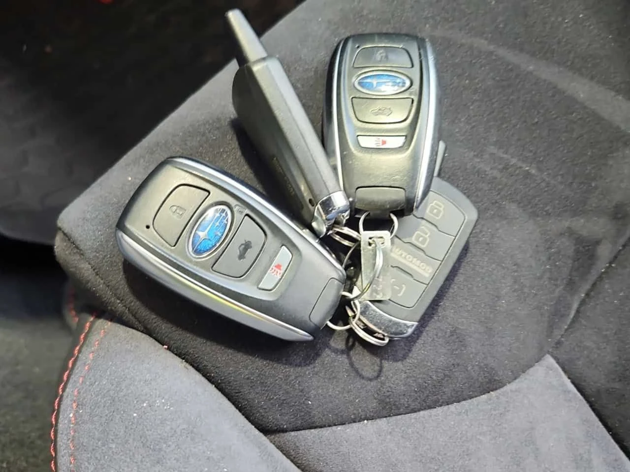 Subaru WRX SPORT TECH| ПОДГРЕВИ| ШИБИДАХ| АЛКАНТАРА| CARFAX, снимка 9 - Автомобили и джипове - 54413792