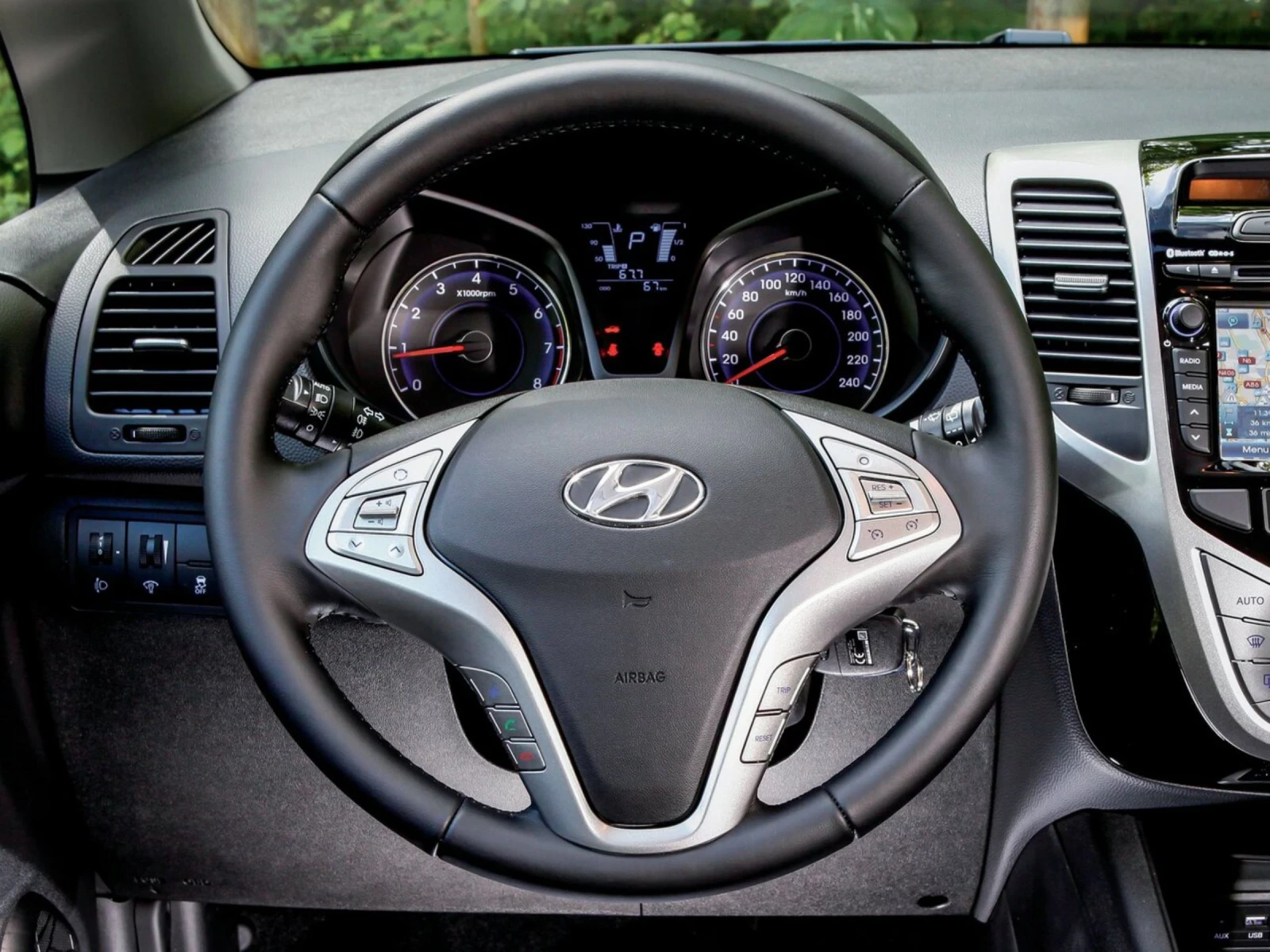 Hyundai Ix20, снимка 2 - Автомобили и джипове - 54570602