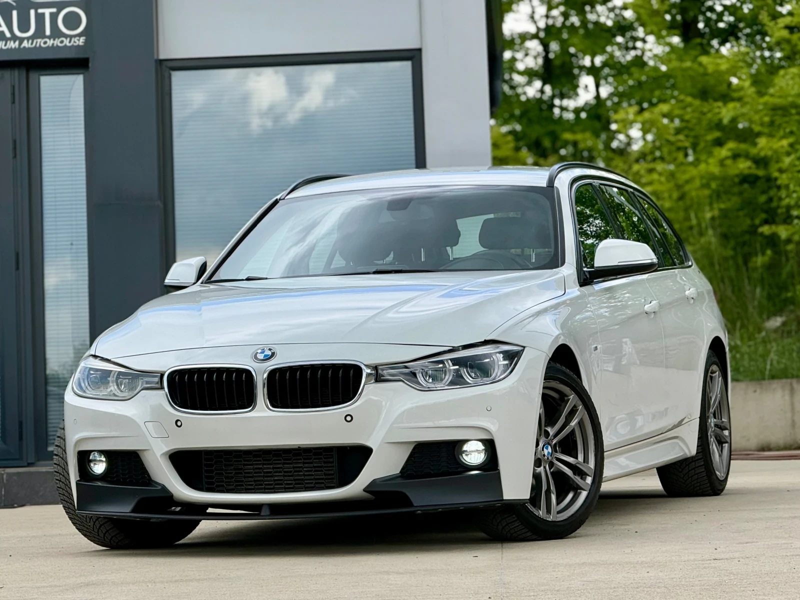 BMW 320 M SPORT / XDRIVE / КАМЕРА / 2 КОМПЛЕКТА ГУМИ / LED