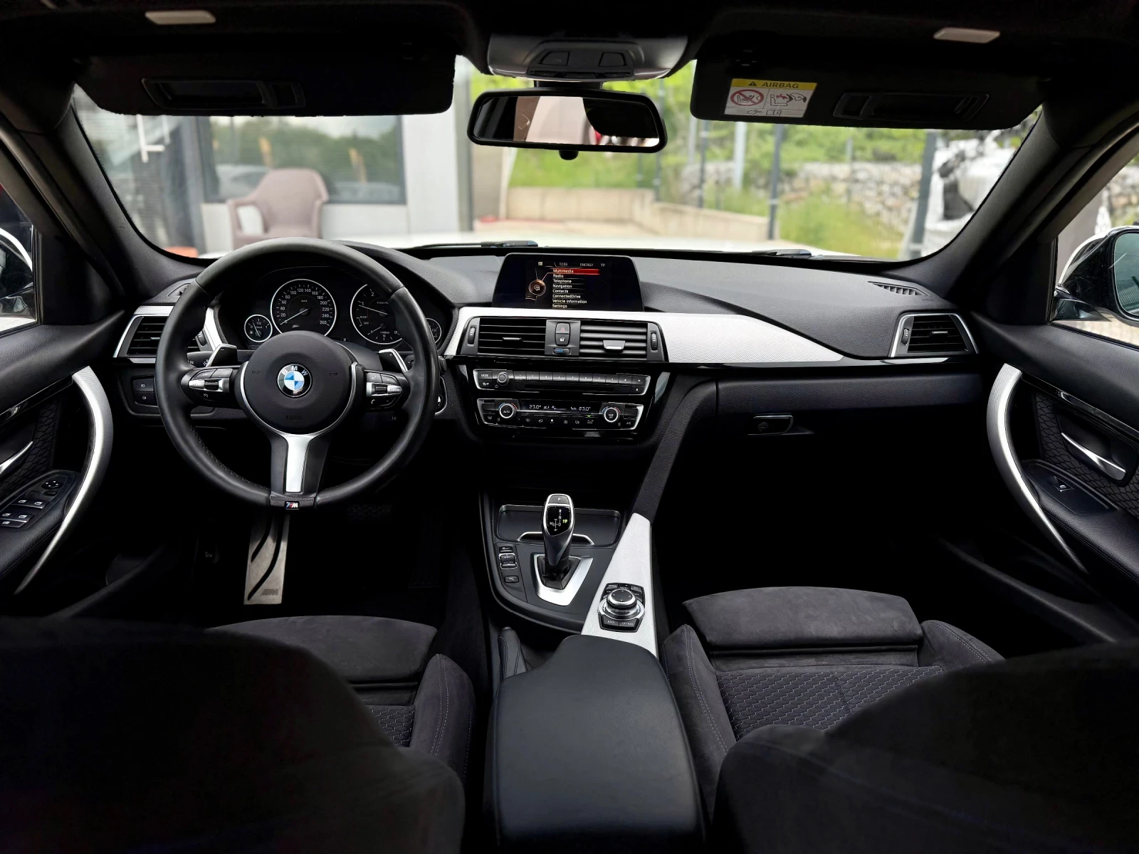 BMW 320 M SPORT / XDRIVE / КАМЕРА / 2 КОМПЛЕКТА ГУМИ / LED, снимка 7 - Автомобили и джипове - 54591251