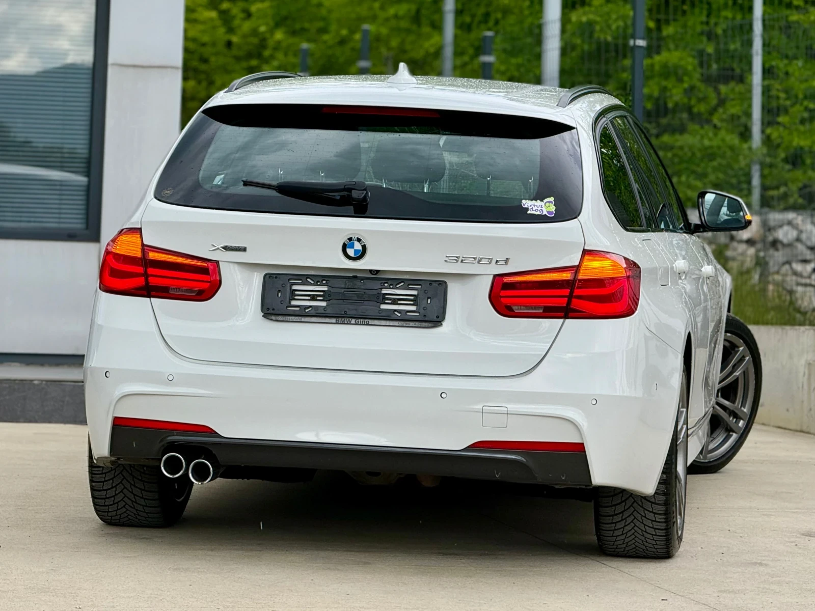BMW 320 M SPORT / XDRIVE / КАМЕРА / 2 КОМПЛЕКТА ГУМИ / LED, снимка 6 - Автомобили и джипове - 54591251