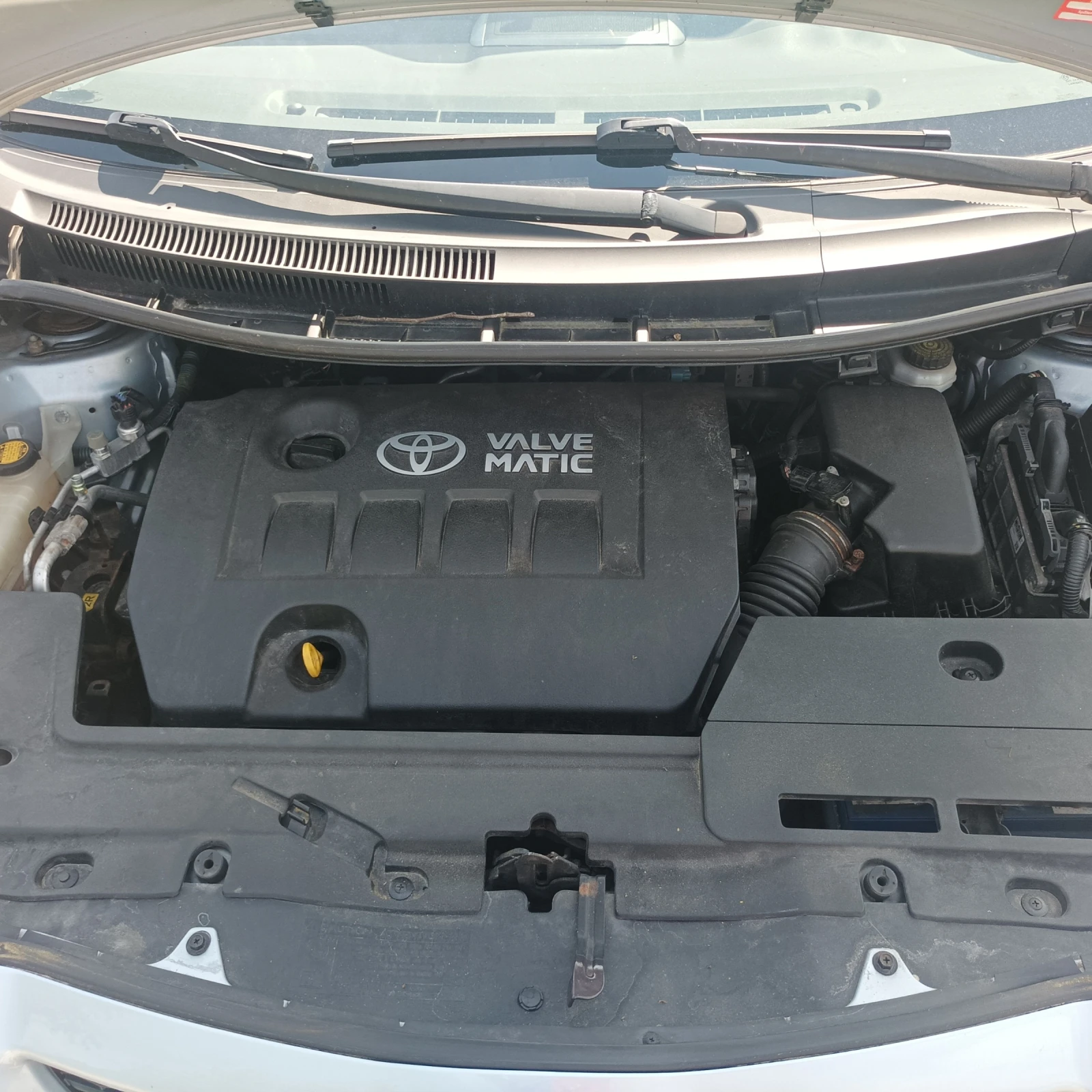 Toyota Auris 1, 6 6ск., снимка 8 - Автомобили и джипове - 54609349
