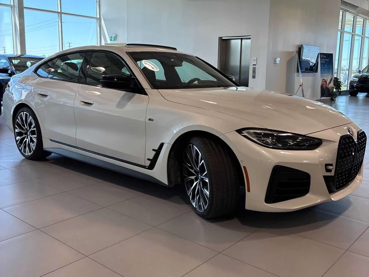 BMW 440 M440i xDrive/HARMAN KARDON/360/ШИБИДАХ, снимка 4 - Автомобили и джипове - 54729157