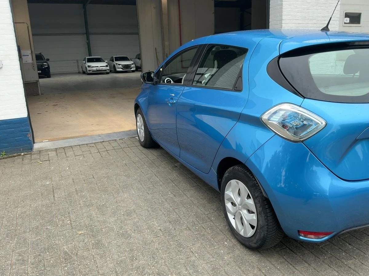 Renault Zoe ZE40 Life 44kWh голямата батерия, снимка 5 - Автомобили и джипове - 54866201