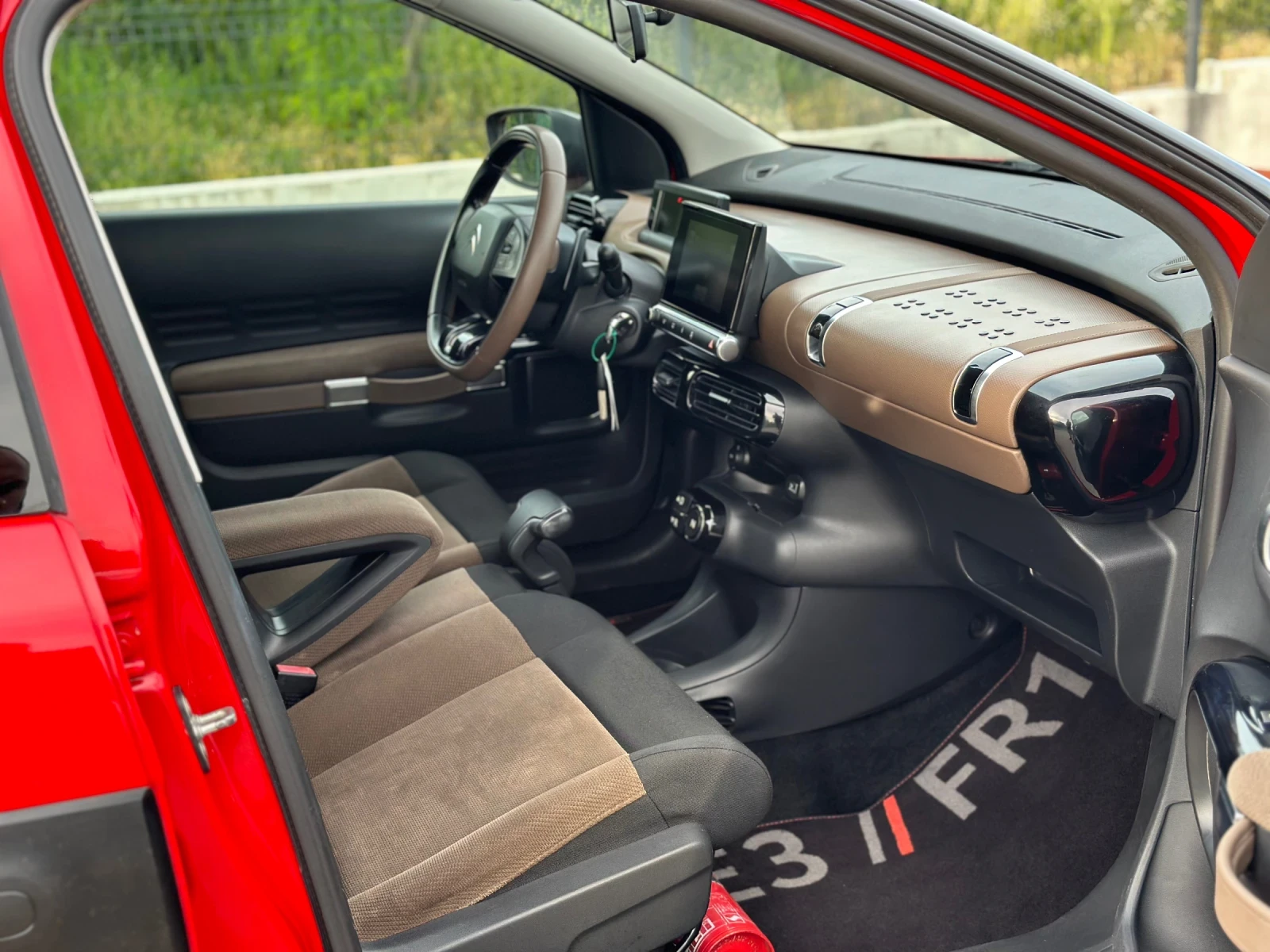 Citroen C4 Cactus Автоматик, снимка 9 - Автомобили и джипове - 54948961