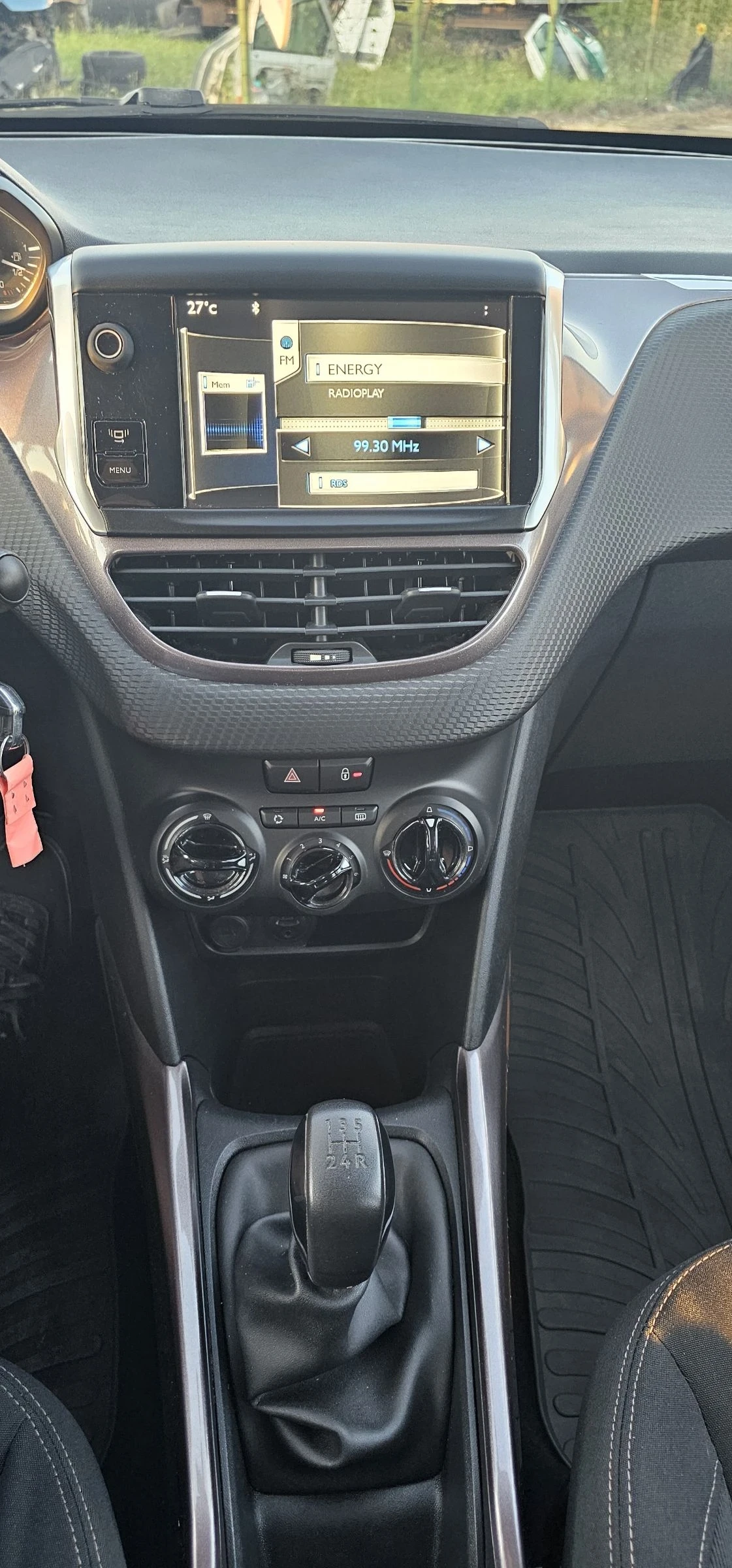 Peugeot 2008 1.2/82ks/Реални километри!!! , снимка 16 - Автомобили и джипове - 55365845