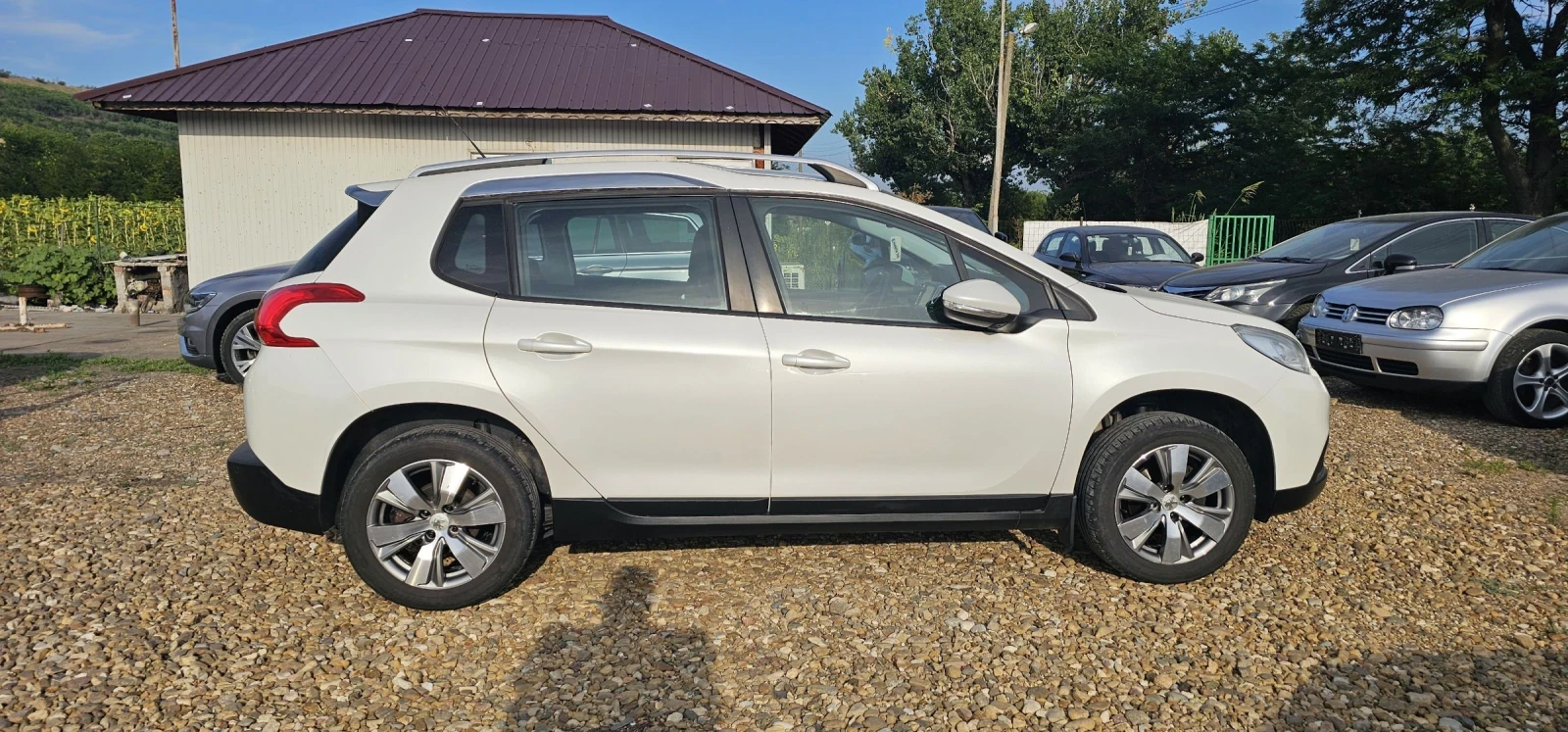 Peugeot 2008 1.2/82ks/Реални километри!!! , снимка 6 - Автомобили и джипове - 55365845