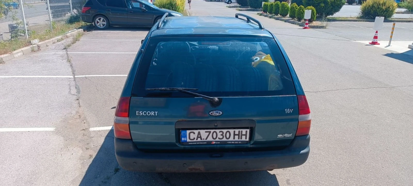 Ford Escort 1.6 i 16v, снимка 6 - Автомобили и джипове - 55389769
