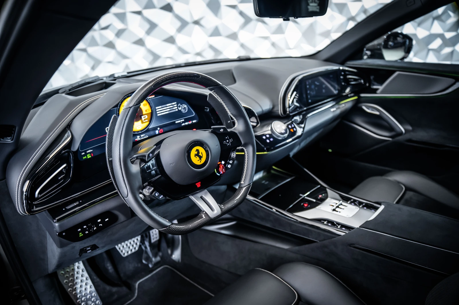 Ferrari Purosangue NOVITEC Esteso* Carbon, снимка 8 - Автомобили и джипове - 55395889