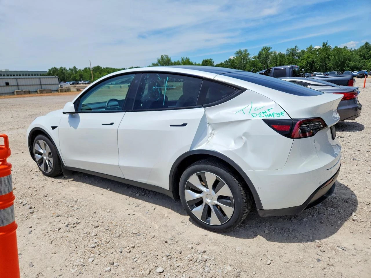 Tesla Model Y DUAL MOTOR LONG RANGE AWD ТЕРМОПОМПА* , снимка 2 - Автомобили и джипове - 55462122
