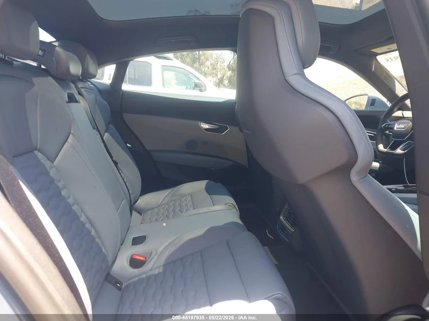 Audi E-Tron GT Premium Plus Quattro, снимка 8 - Автомобили и джипове - 55533396