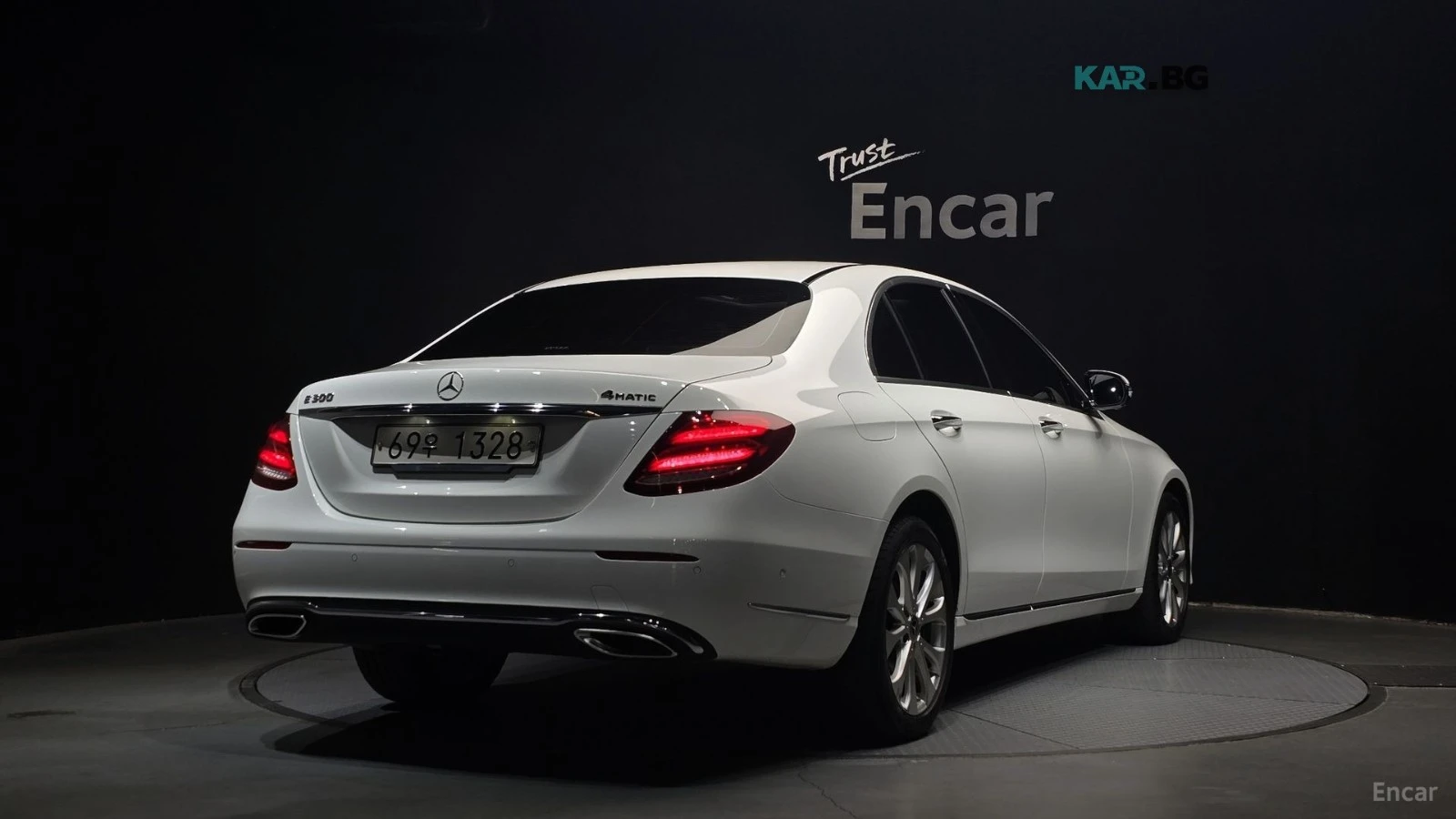 Mercedes-Benz E 300 4MATIC EXCLUSIVE STANDARD* АВТОКРЕДИТ, снимка 2 - Автомобили и джипове - 55724209
