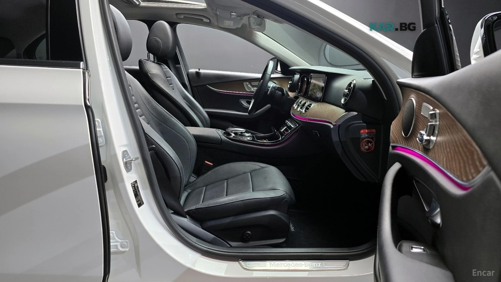 Mercedes-Benz E 300 4MATIC EXCLUSIVE STANDARD* АВТОКРЕДИТ, снимка 8 - Автомобили и джипове - 55724209