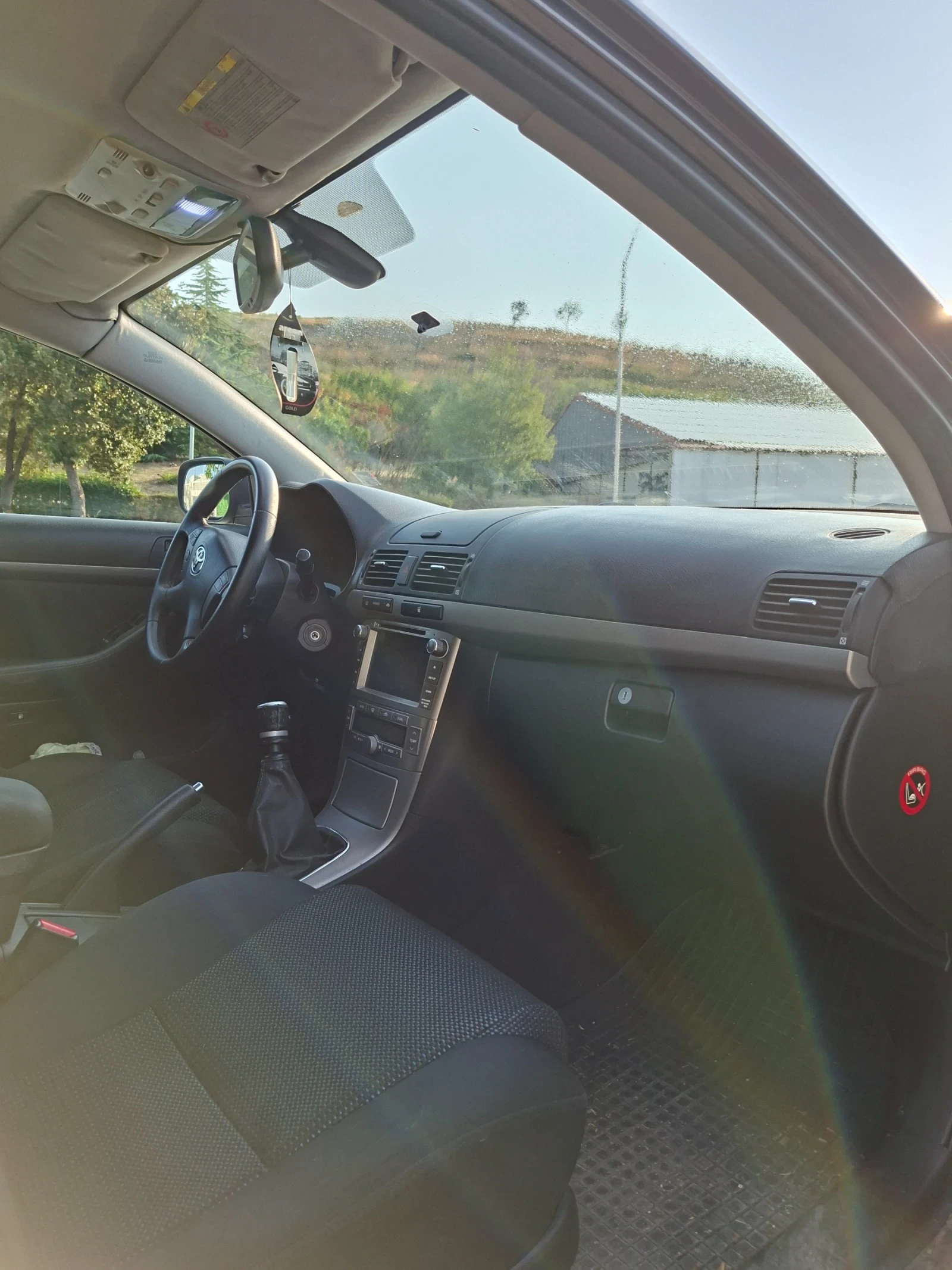 Toyota Avensis, снимка 8 - Автомобили и джипове - 55774750