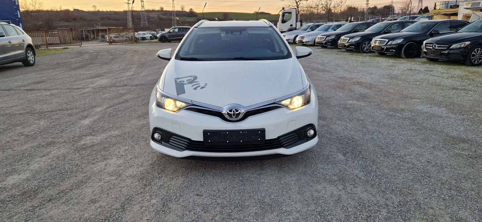 Toyota Auris 1.2 i 116 к.с. EU-6, снимка 3 - Автомобили и джипове - 55971531